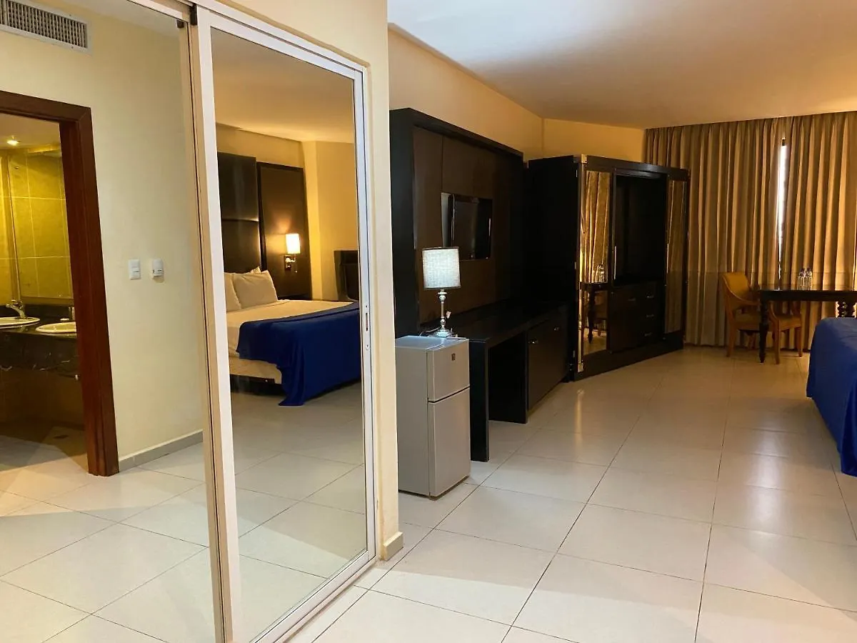 Ramada By Wyndham Princess Santo Domingo Hotel